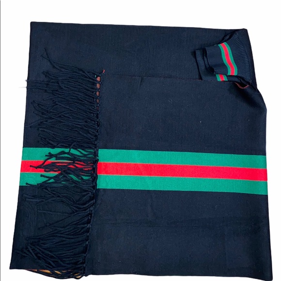 Stylish Black Shawls - Picture 3 of 11